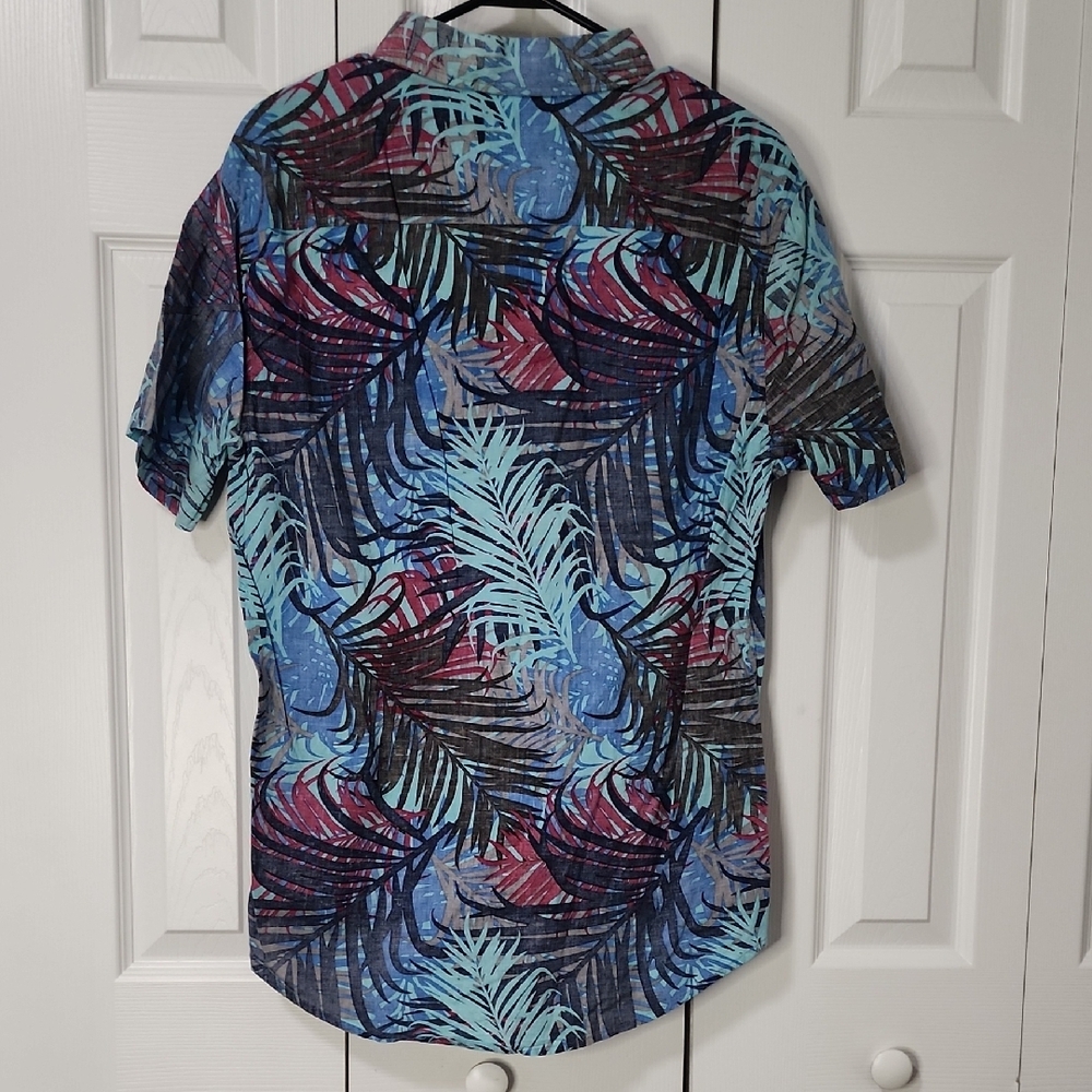 Tony Hawk Men's Vibrant Leaf Print Shirt - Picture 3 of 3